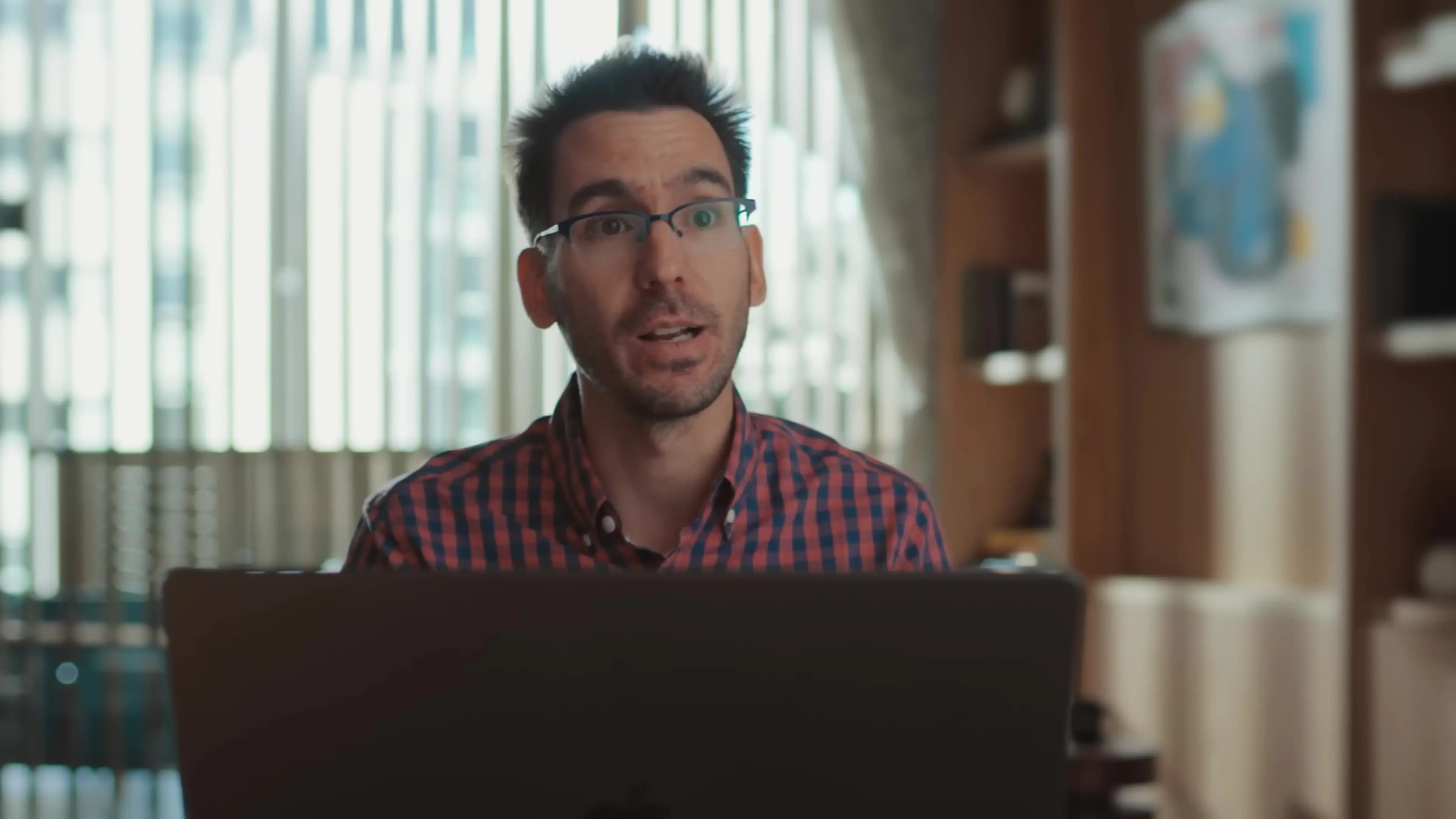 An OpenAI engineer explains how Codex AI programming capabilities help overcome development bottlenecks, showcasing real productivity gains from internal usage at the company.