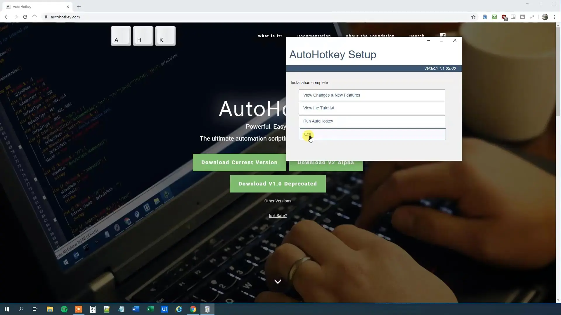 AutoHotkey installation screen showing download options and setup process